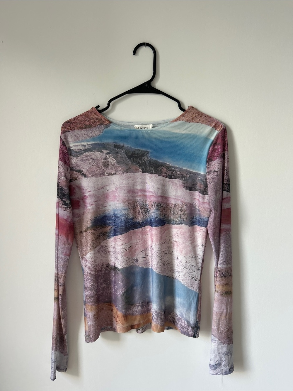 Scenic Print Long-Sleeve Tee in Pink & Blue